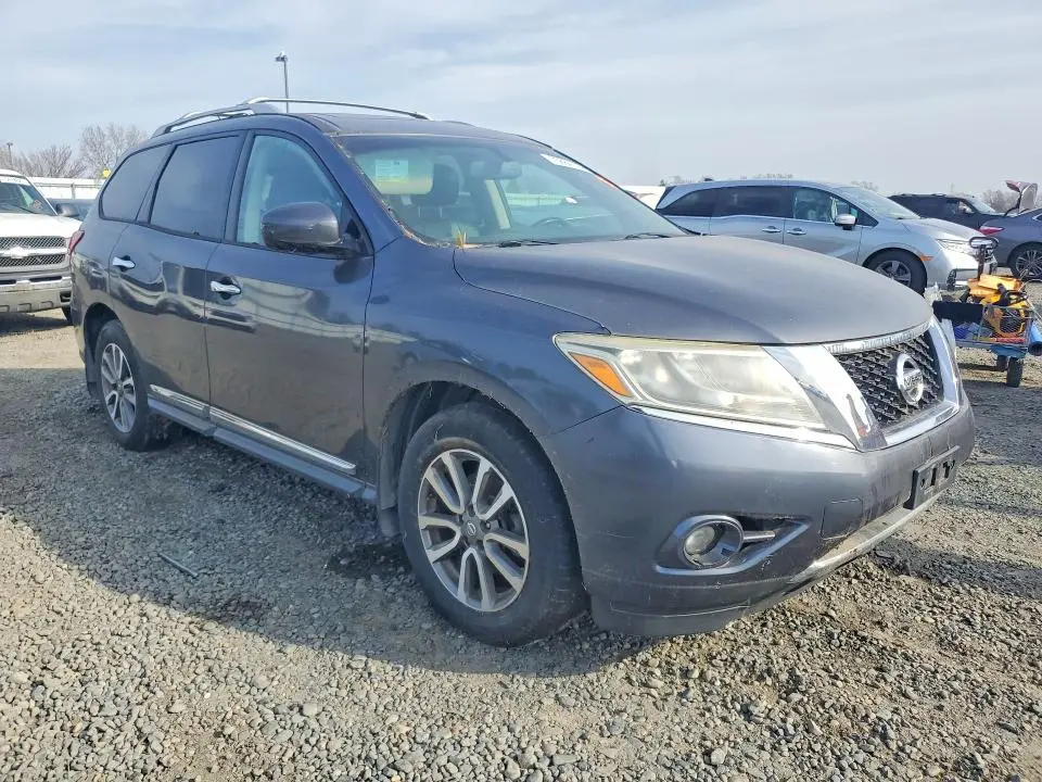 2013 NISSAN PATHFINDER S  