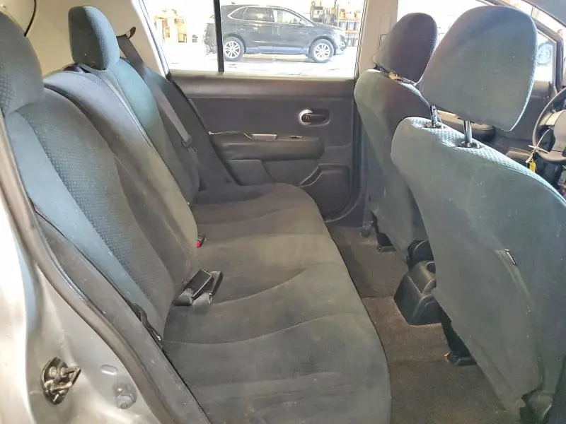 2011 NISSAN VERSA 1.8 S  