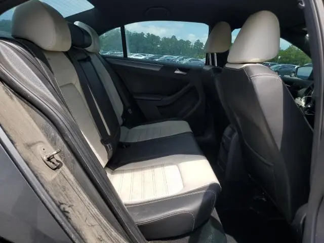 2017 VOLKSWAGEN JETTA SPORT  