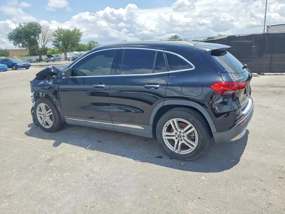 2021 MERCEDES-BENZ GLA 250 4MATIC  