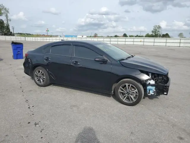 2023 KIA FORTE LX  