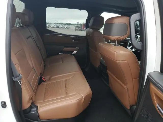2023 TOYOTA TUNDRA CREWMAX PLATINUM  