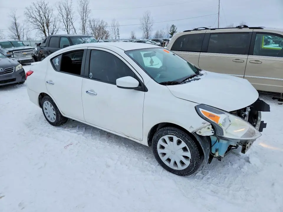 2019 NISSAN VERSA S  