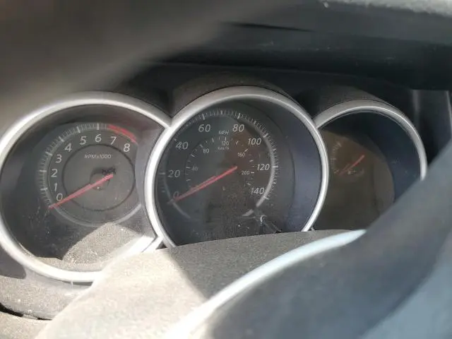 2010 NISSAN VERSA S  