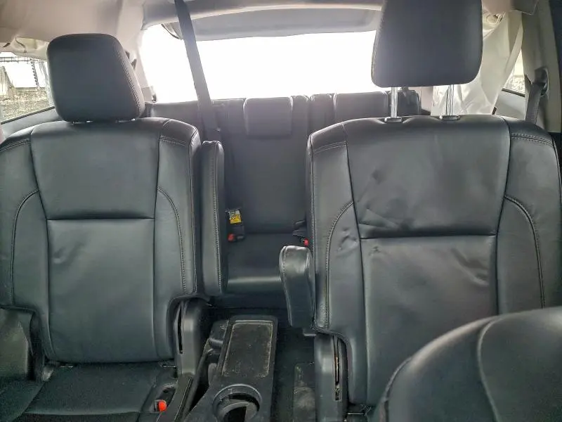 2017 TOYOTA HIGHLANDER SE  