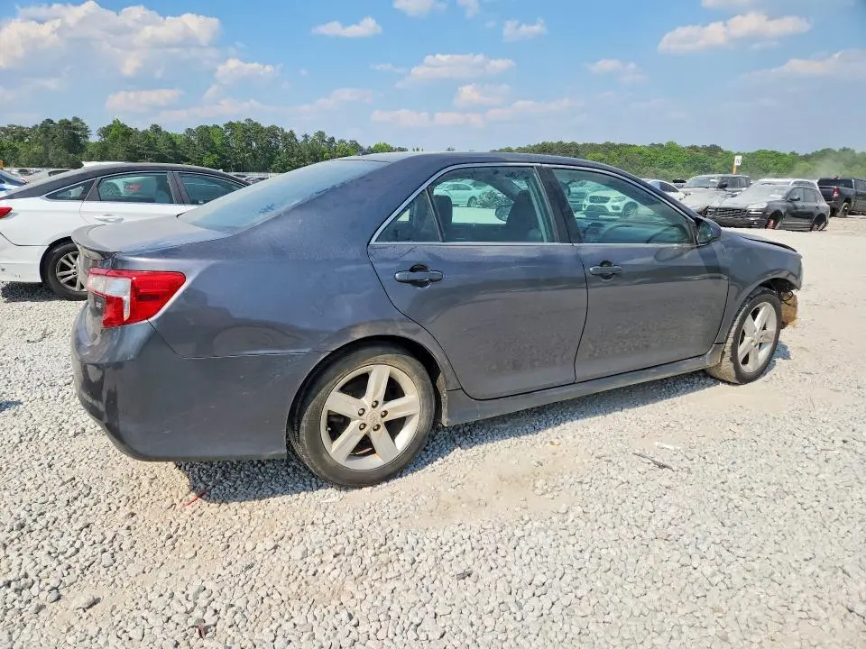 2013 TOYOTA CAMRY SE  