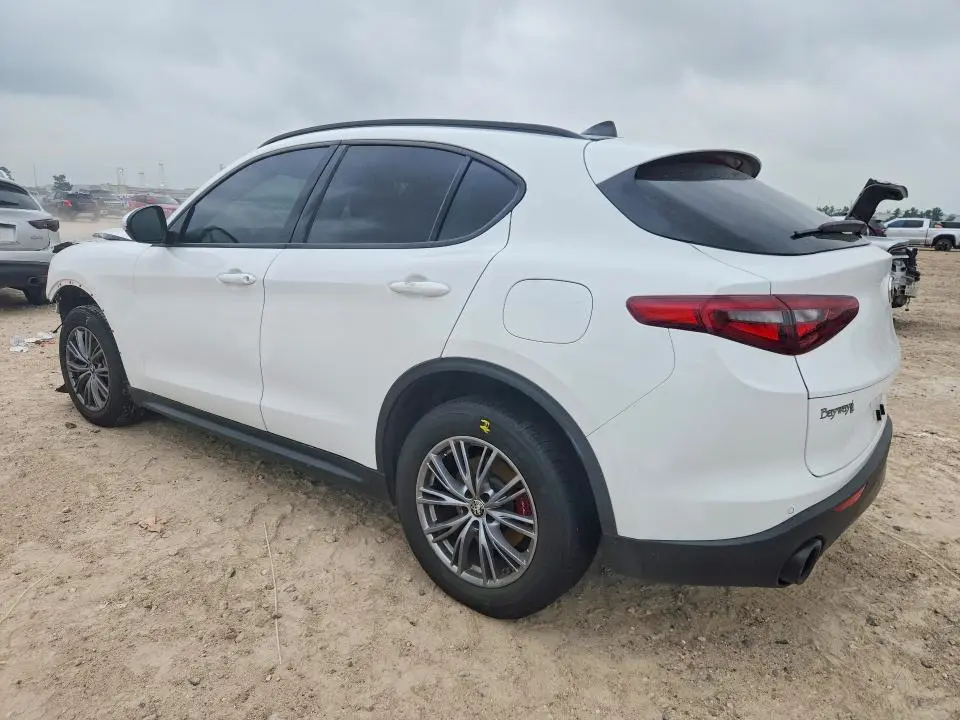 2022 ALFA ROMEO STELVIO   