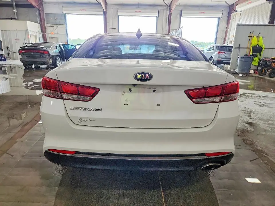 2017 KIA OPTIMA LX  
