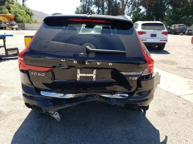 2020 VOLVO XC60 T5 R-DESIGN  