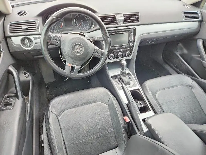 2012 VOLKSWAGEN PASSAT SE  