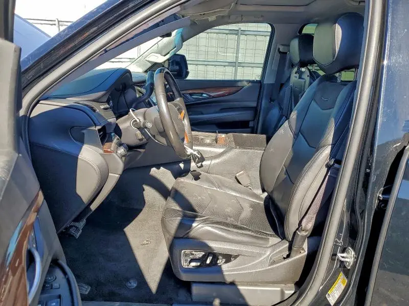 2017 CADILLAC ESCALADE LUXURY  