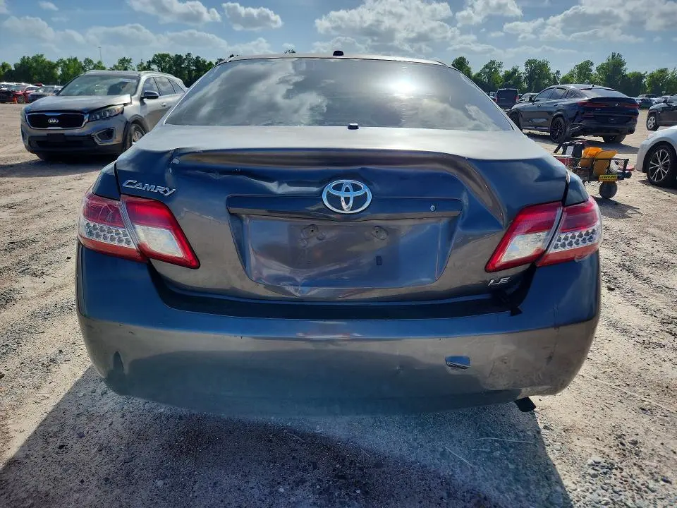2010 TOYOTA CAMRY LE  