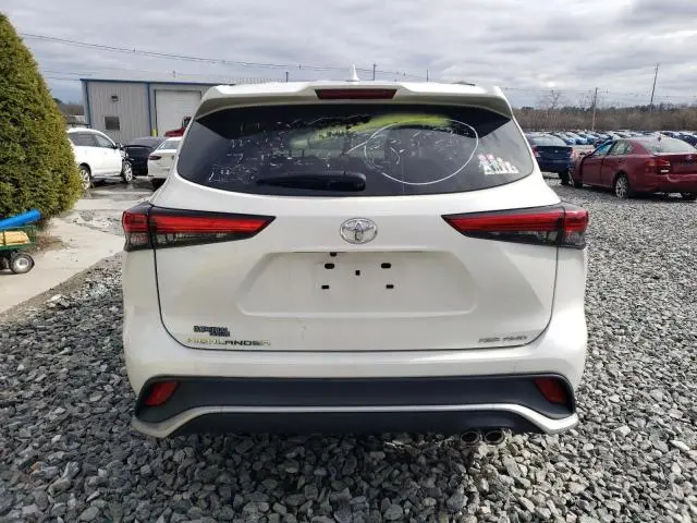 2021 TOYOTA HIGHLANDER XSE  