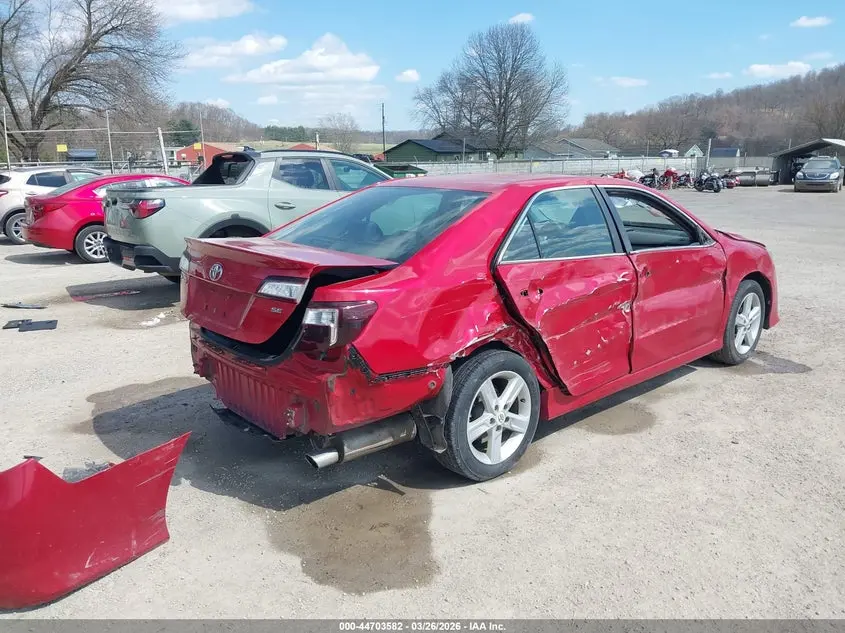 2012 TOYOTA CAMRY SE