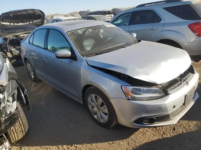 2011 VOLKSWAGEN JETTA SE  