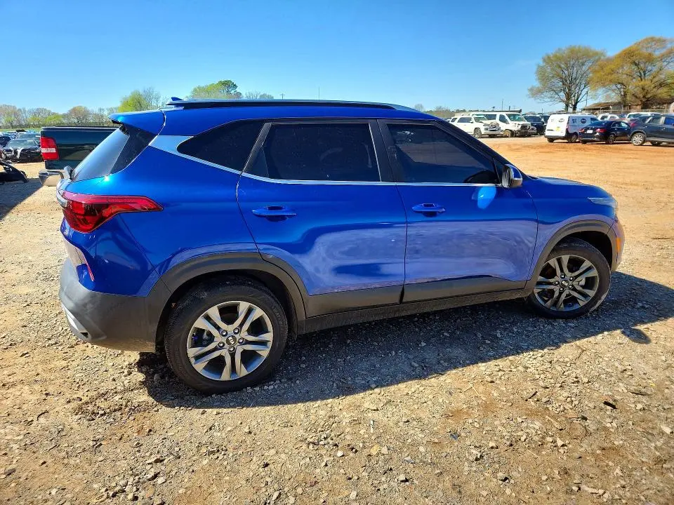 2021 KIA SELTOS S  