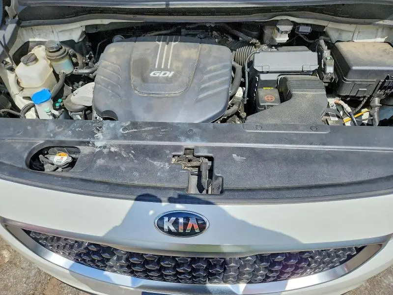 2017 KIA SEDONA LX  