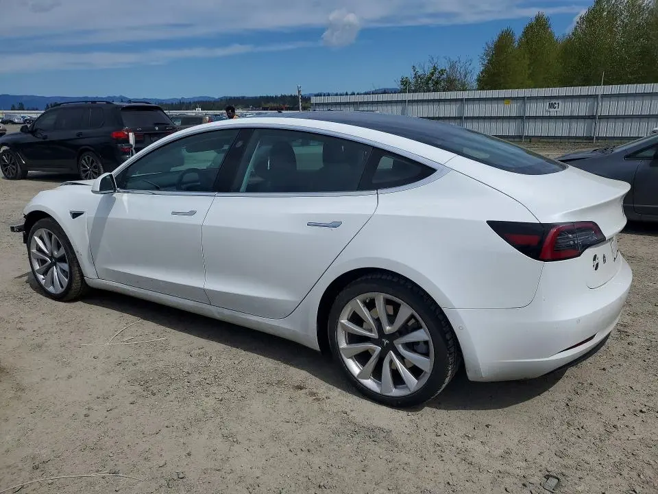 2018 TESLA MODEL 3   