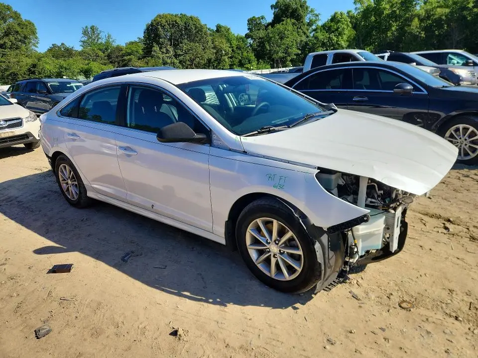 2018 HYUNDAI SONATA SE  