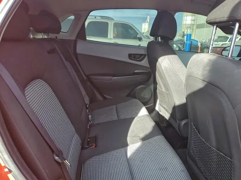 2020 HYUNDAI KONA SE  