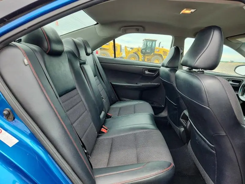 2017 TOYOTA CAMRY SE  