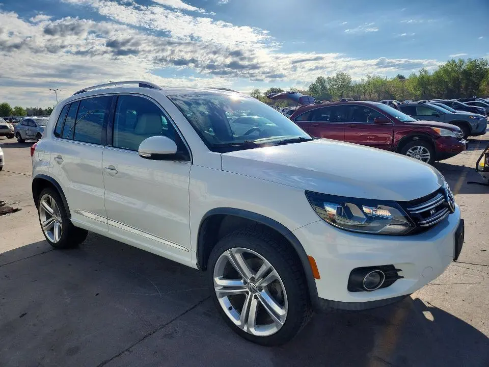 2014 VOLKSWAGEN TIGUAN S  