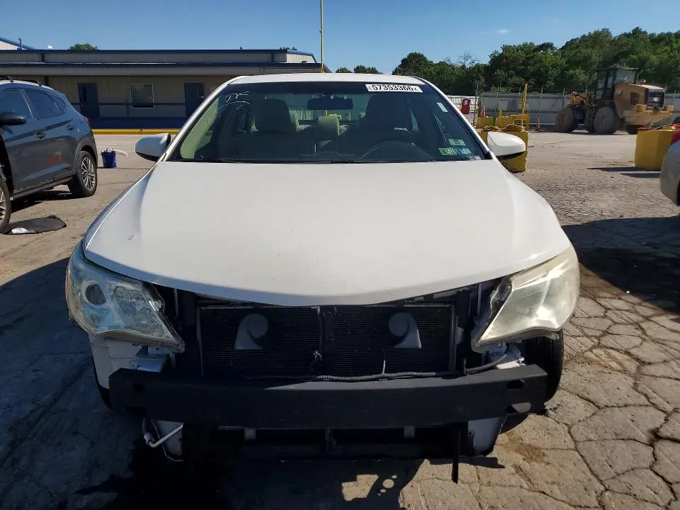 2013 TOYOTA CAMRY LE  