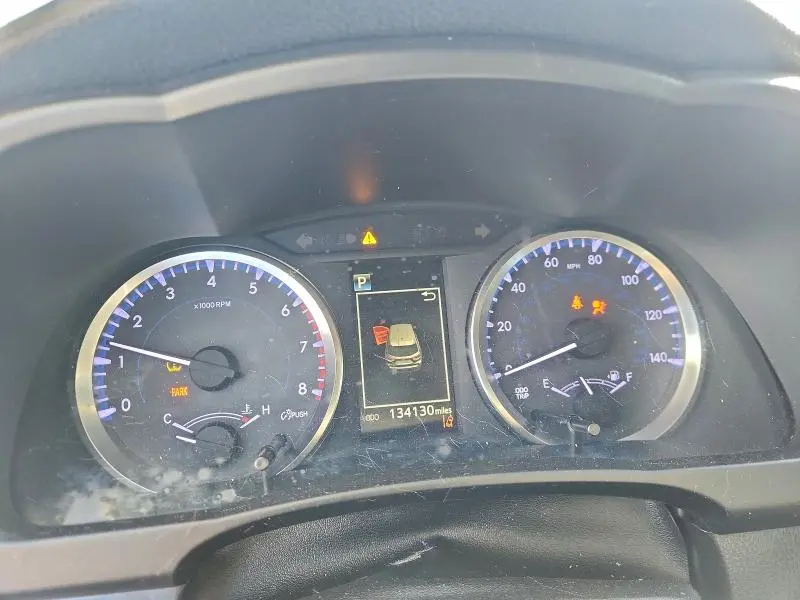 2018 TOYOTA HIGHLANDER LE  