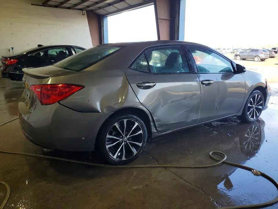 2017 TOYOTA COROLLA SE  