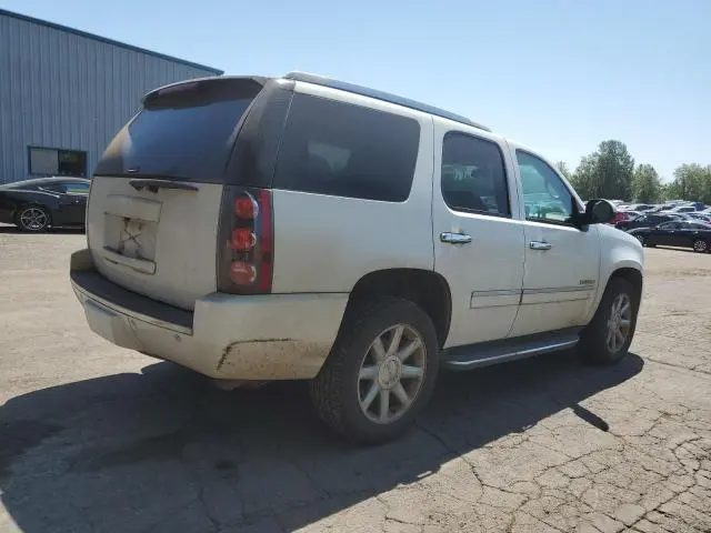 2011 GMC YUKON DENALI  