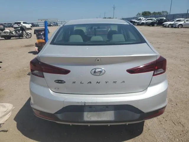 2019 HYUNDAI ELANTRA SE  