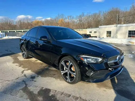 2025 MERCEDES-BENZ C 300  