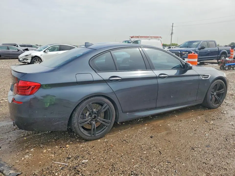 2016 BMW M5   