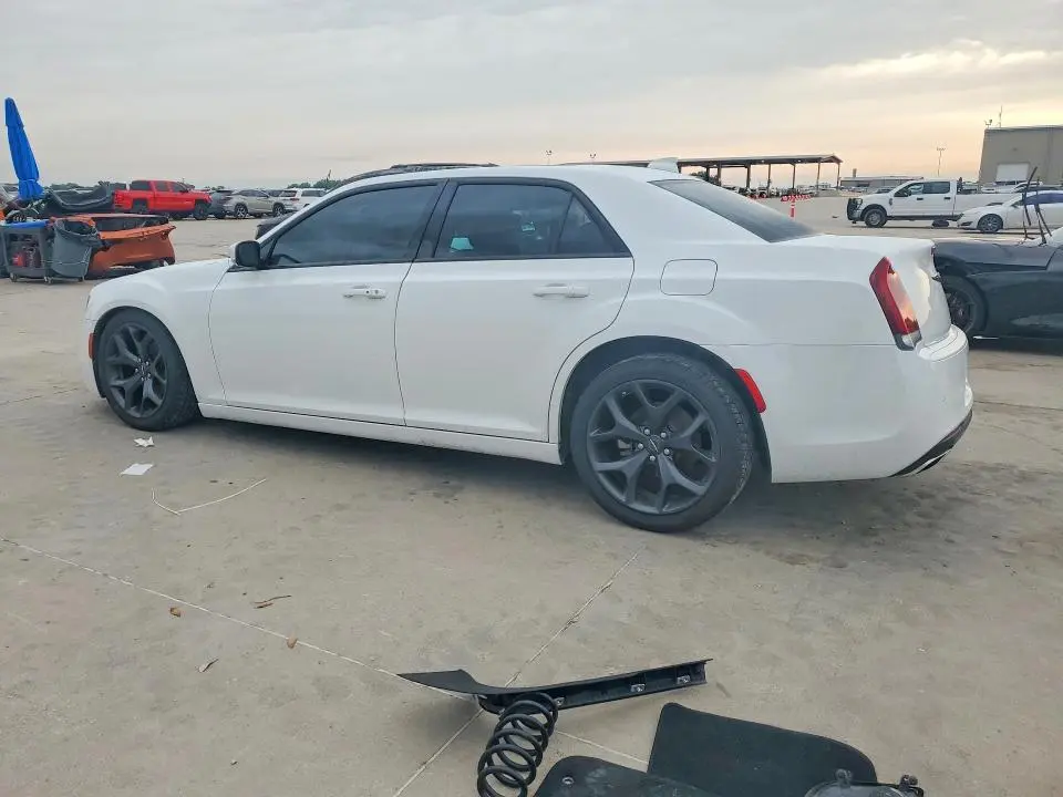 2022 CHRYSLER 300 S  