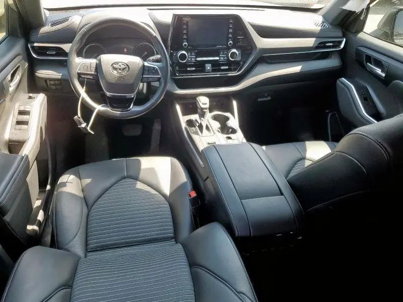 2021 TOYOTA HIGHLANDER XSE  