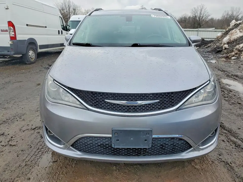 2017 CHRYSLER PACIFICA TOURING L  