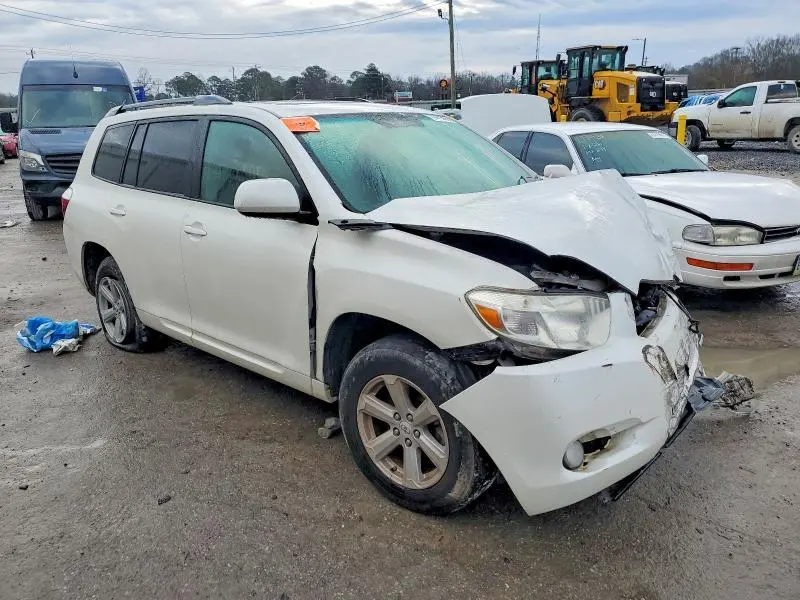 2010 TOYOTA HIGHLANDER SE  