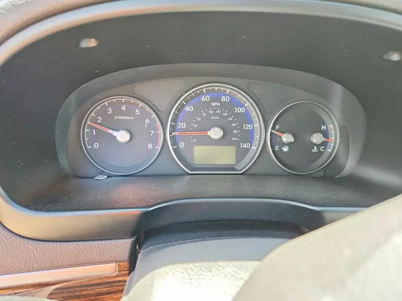 2010 HYUNDAI SANTA FE GLS  