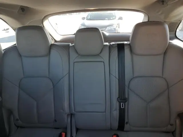 2014 PORSCHE CAYENNE   