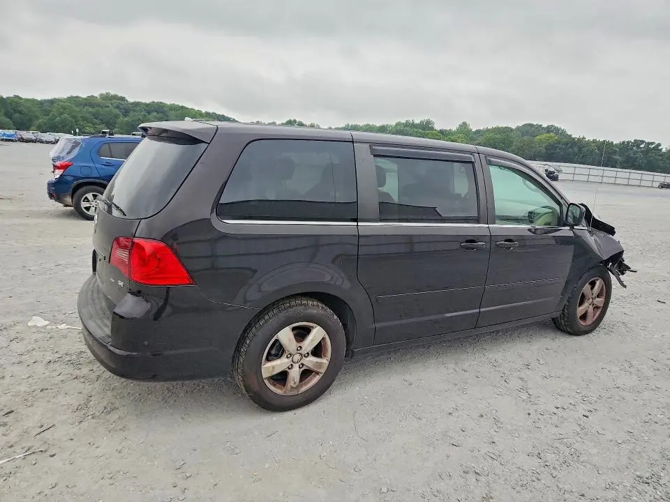 2010 VOLKSWAGEN ROUTAN SE  