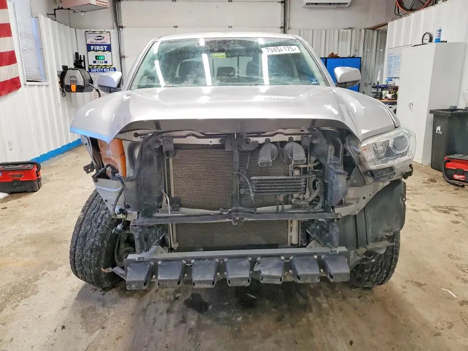 2018 TOYOTA TACOMA SR5 V6  