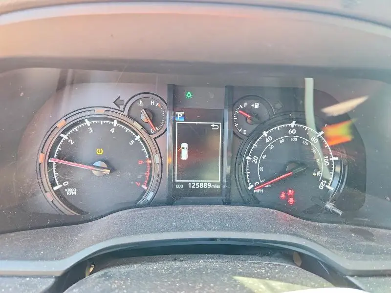 2021 TOYOTA 4RUNNER SR5  