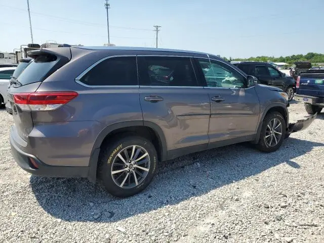 2019 TOYOTA HIGHLANDER SE  