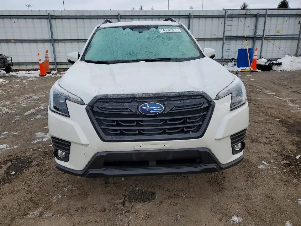 2024 SUBARU FORESTER LIMITED  