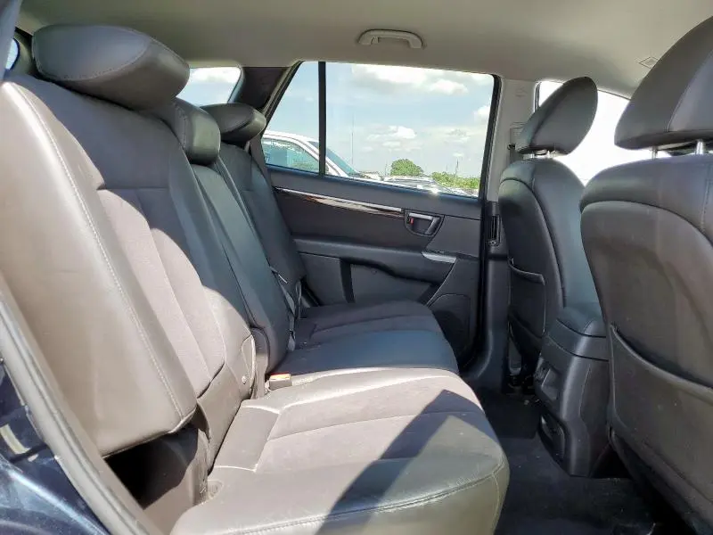 2010 HYUNDAI SANTA FE SE  