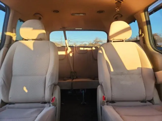 2016 KIA SEDONA LX  
