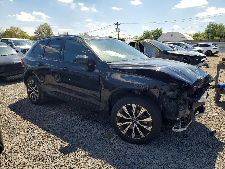2025 VOLVO XC60 PLUS  