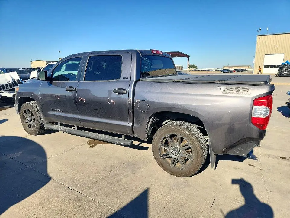 2018 TOYOTA TUNDRA CREWMAX SR5  