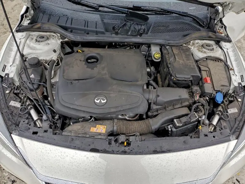 2017 INFINITI QX30 BASE  