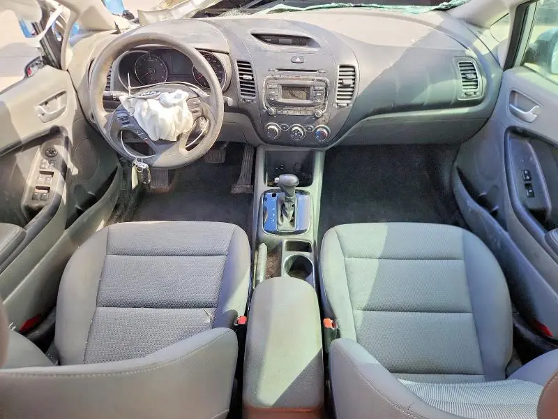 2017 KIA FORTE LX  